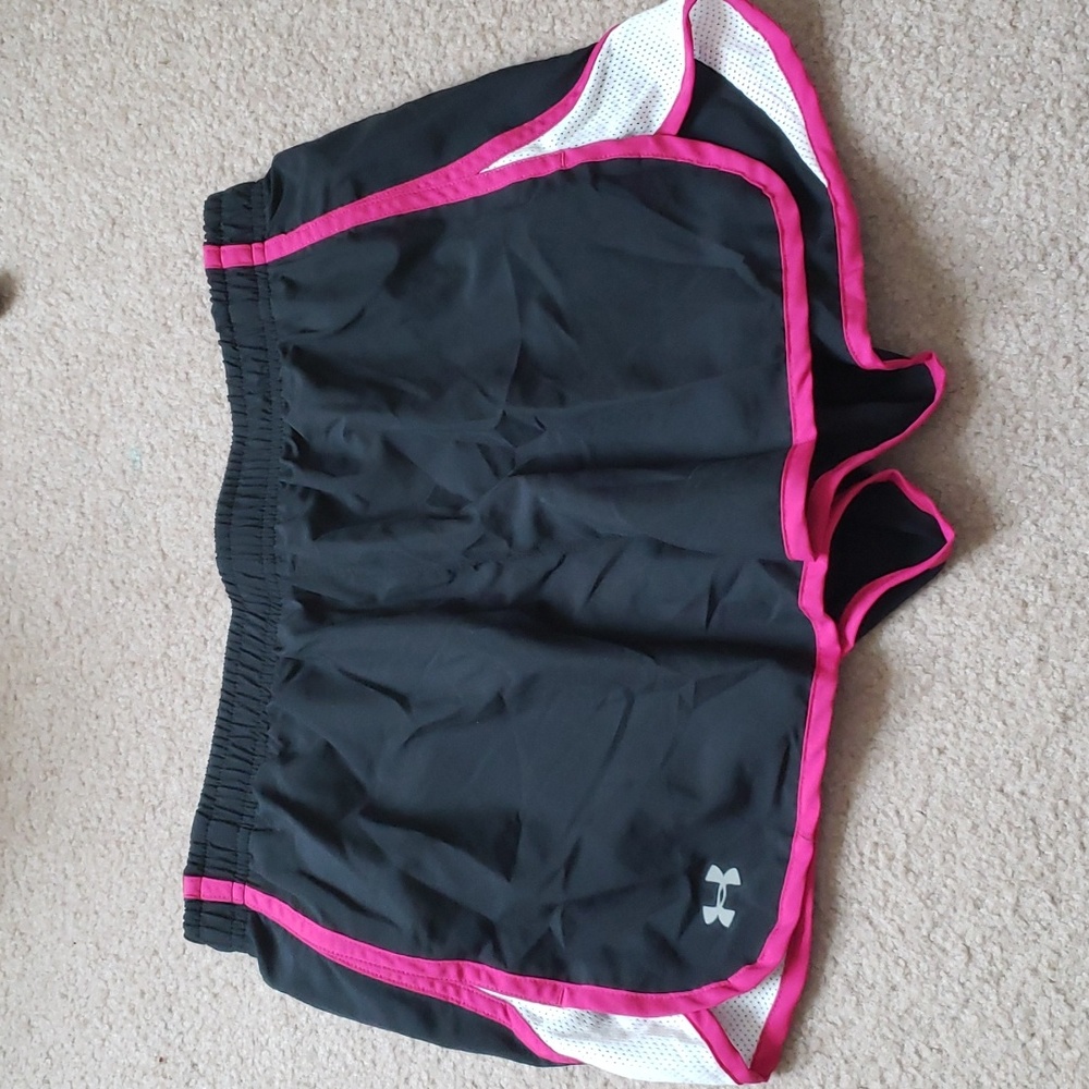 EUC Under Amour Shorts, Size M